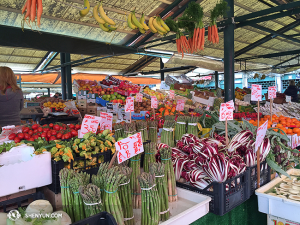 Fresh produce at the Rialto Market. (photo by Annie Li)