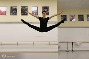 Dancer Scott Xu takes a turn. (Photo by Nick Zhao)